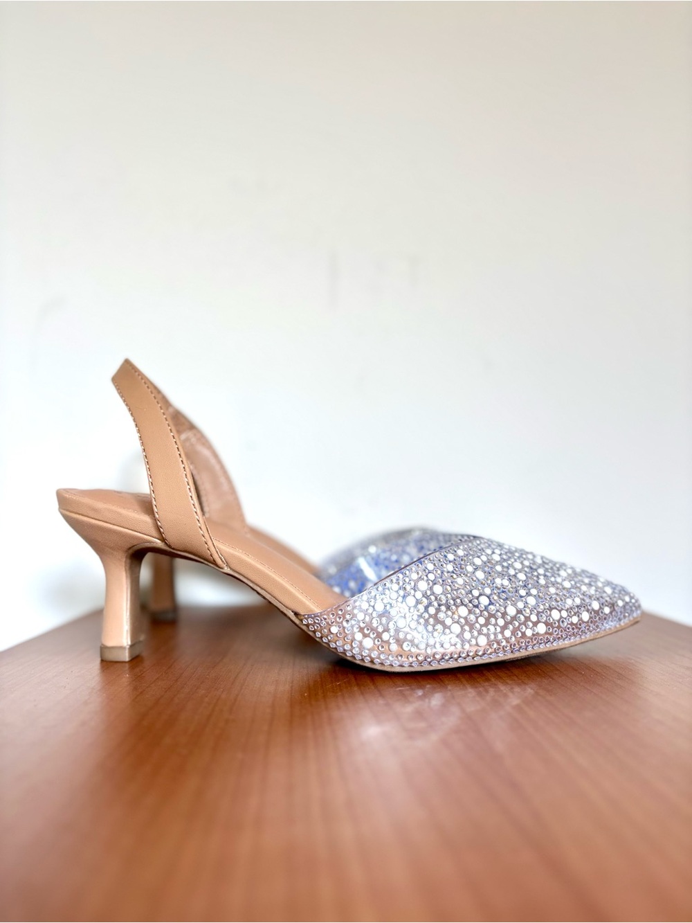 NWOB Women's Isabel Embellished Slingback Kitten Pumps Homecoming Bridal 6.5